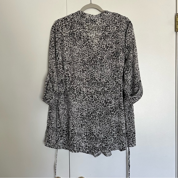 Apt 9 Black White Leopard Print Button Up 3/4 Sleeve Blouse size 1X - Picture 8 of 8